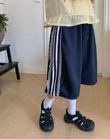 Holg Lace Track Banding Bermuda Pants